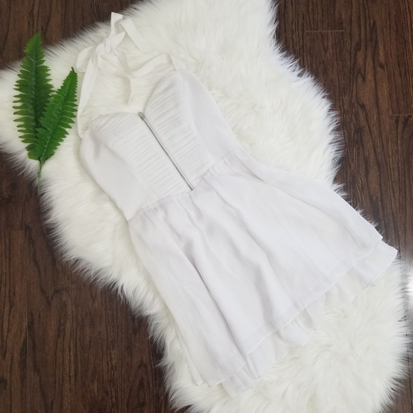 Guess Dresses & Skirts - GUESS | White Flowly Halter Short Guess Dress Zip